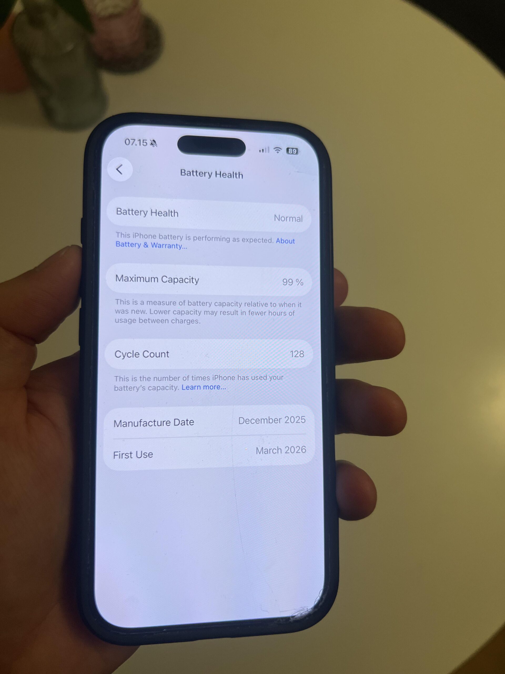Akkuinformationsseite des Apple iPhone 17 mit 99 Prozent maximaler Kapazität nach rund sechs Monaten Nutzung