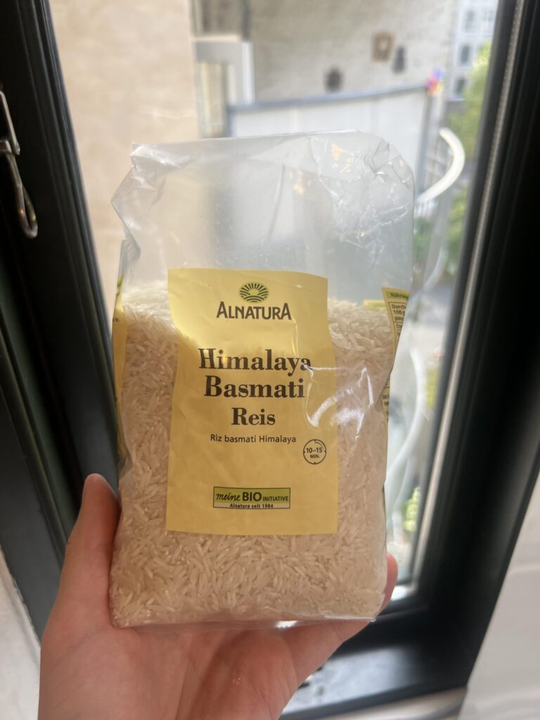 Alnatura Bio Himalaya Basmati Reis 1-kg-Beutel von vorn