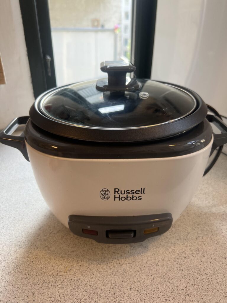 Arrocera Russell Hobbs 27040-56 Large vista de frente tras unos 3,5 años de uso semanal