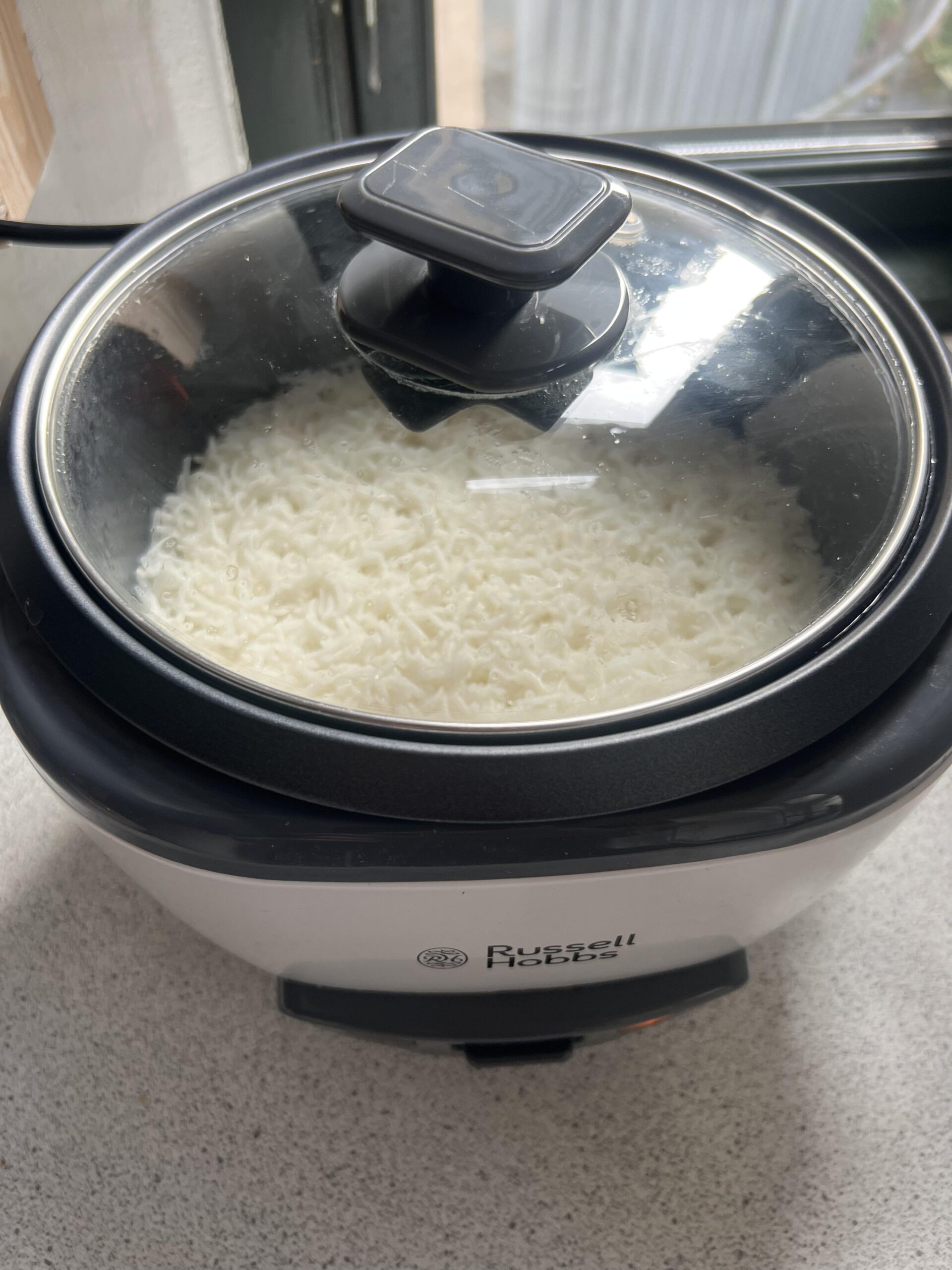 Fertiger Basmati-Reis aus dem Russell Hobbs Large Rice Cooker