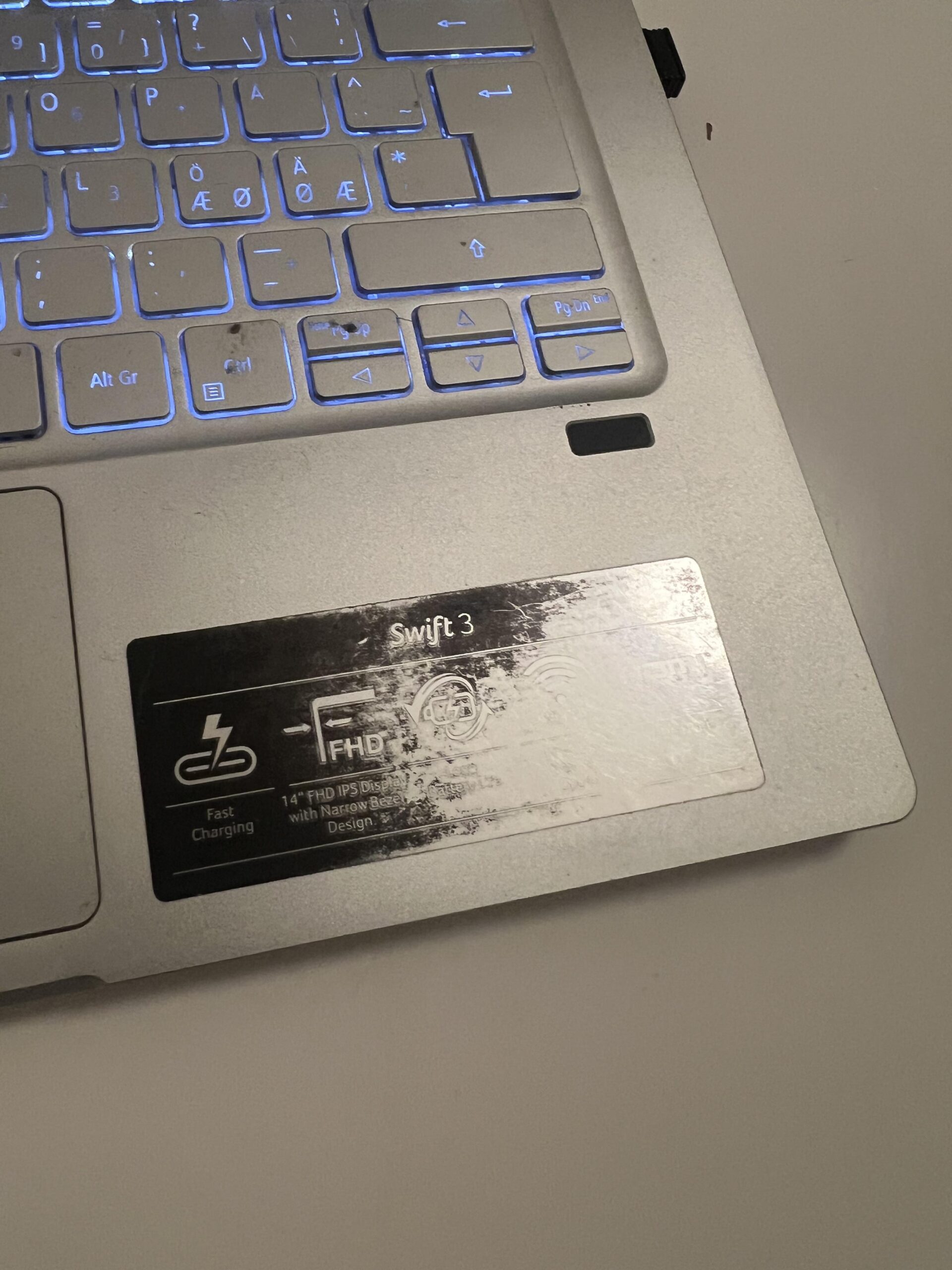 Modellaufkleber des Acer Swift 3 SF314-42