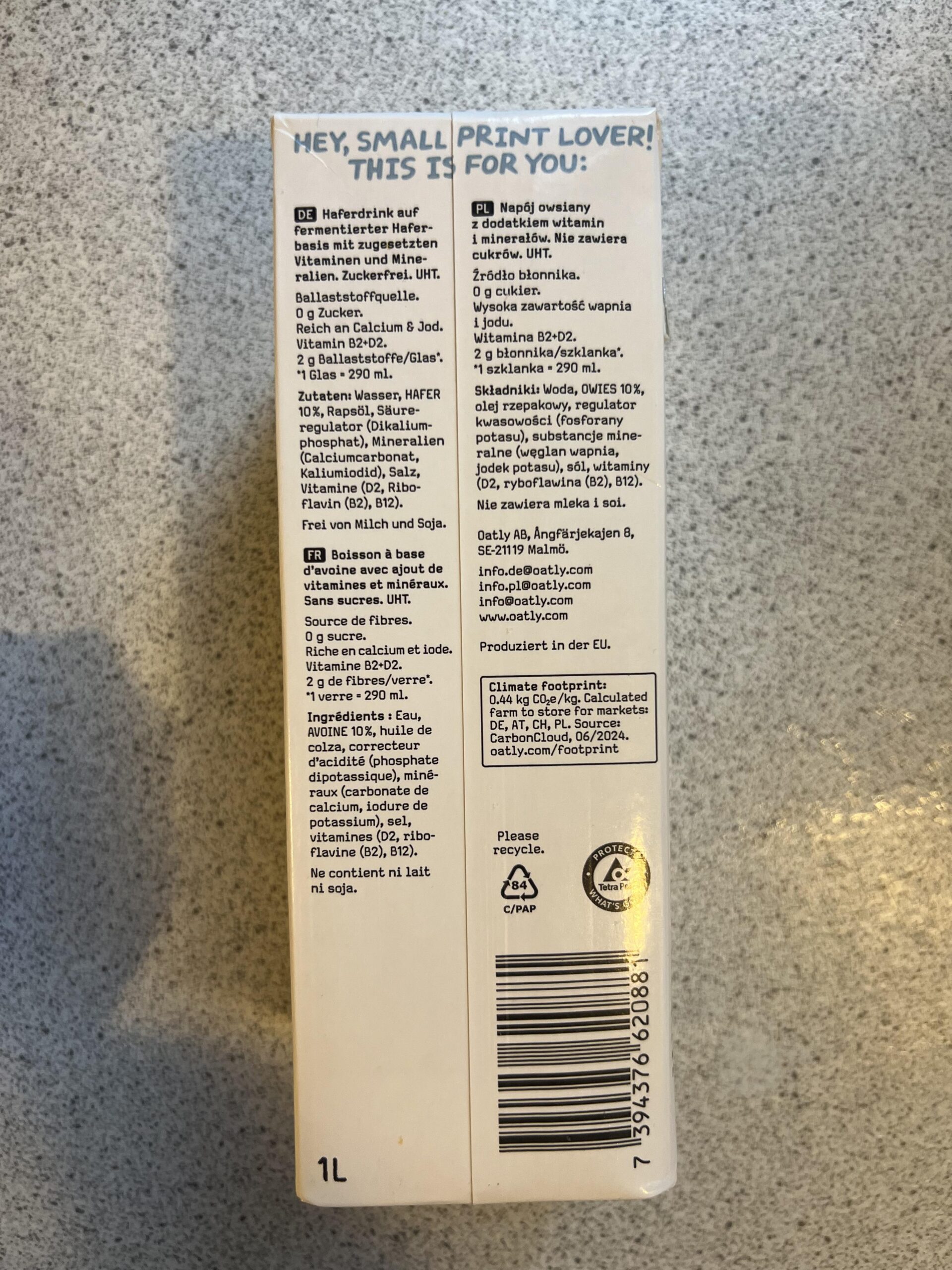 Original Oatly No Sugars carton ingredient list and barcode photographed by the reviewer