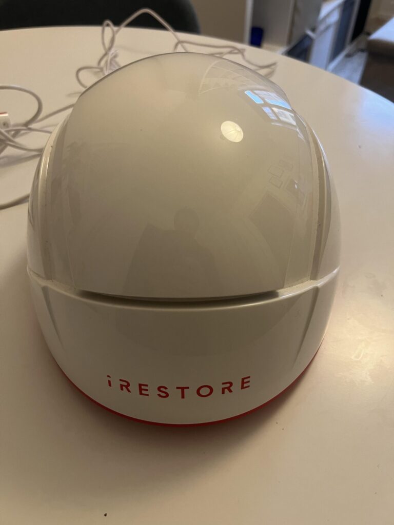 iRestore Professional Laserhelm zur Haarstimulation nach fünf Monaten Nutzung, Außenansicht