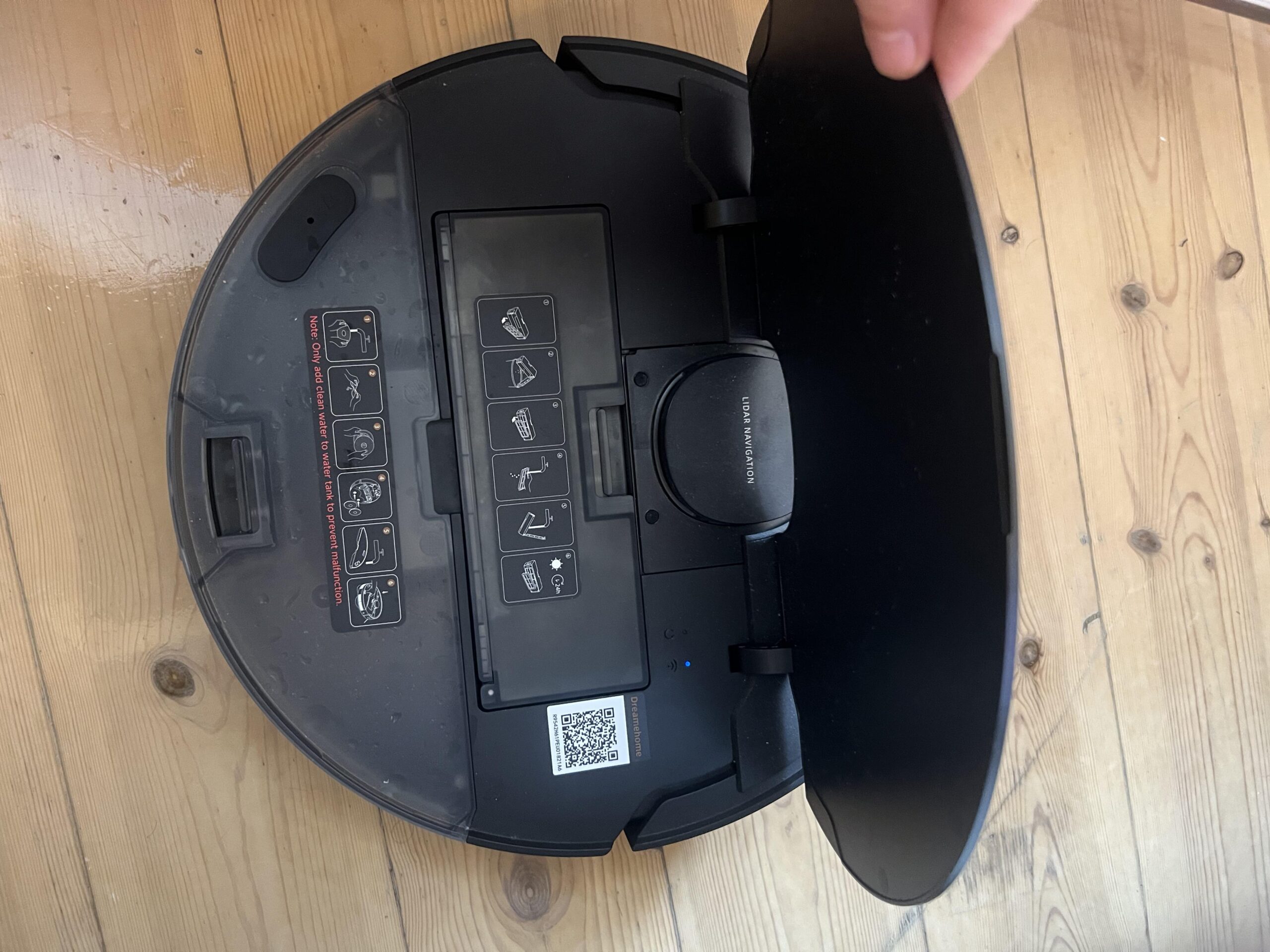 Dreame L10s Pro Gen 3 mit geöffneter Abdeckung
